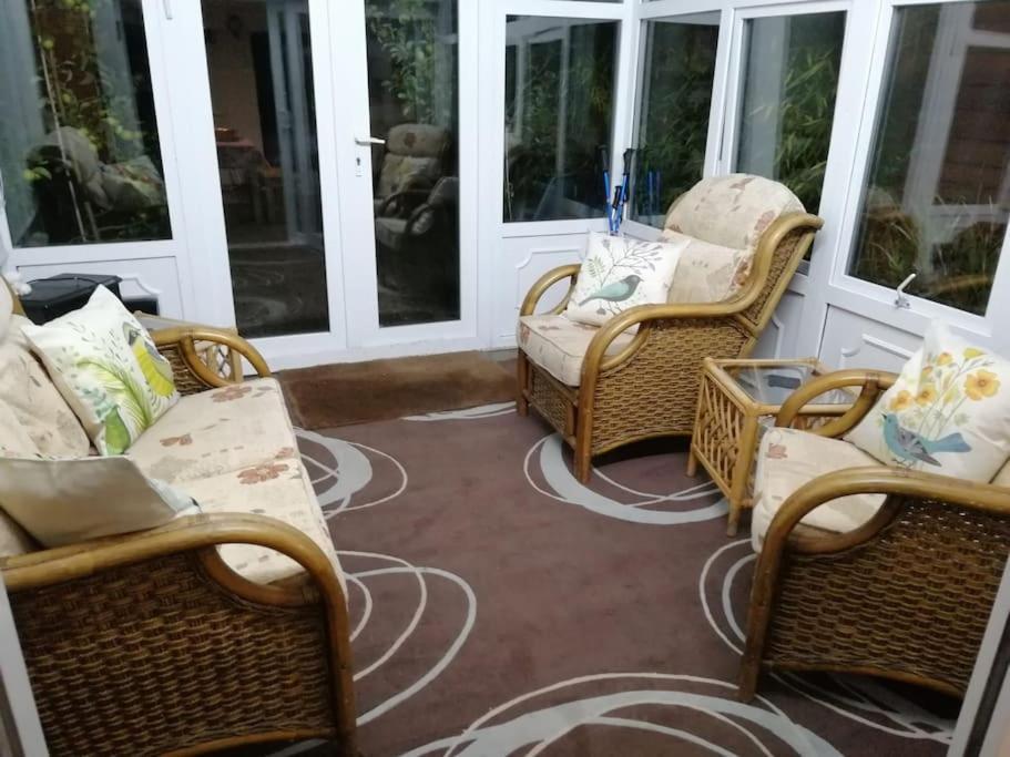 Welsh Miners Cottage Four Bedroom House Treherbert Kültér fotó