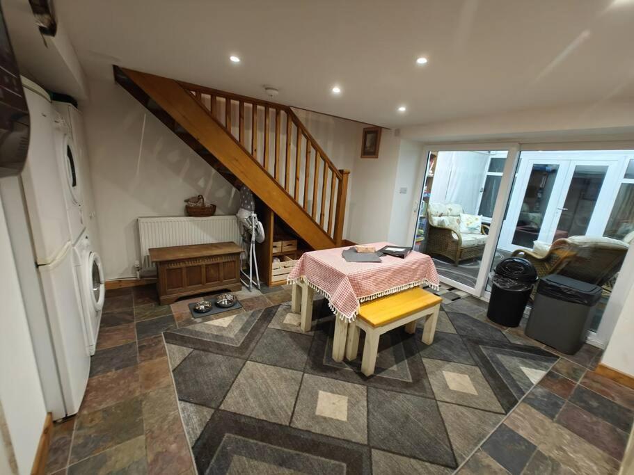 Welsh Miners Cottage Four Bedroom House Treherbert Kültér fotó